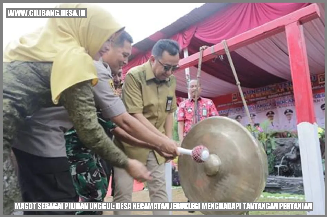 Magot Sebagai Pilihan Unggul: Desa Kecamatan Jeruklegi Menghadapi Tantangan Pertanian
